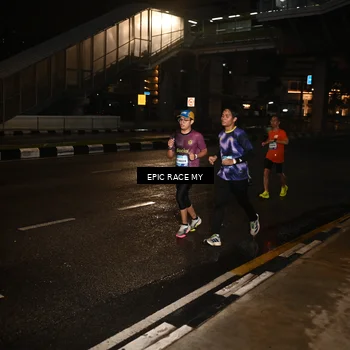 Runner Photo 7703751