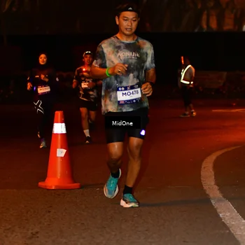 Runner Photo 7703758