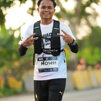 Runner Photo 7703759