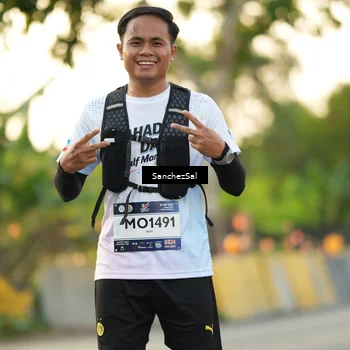 Runner Photo 7703764