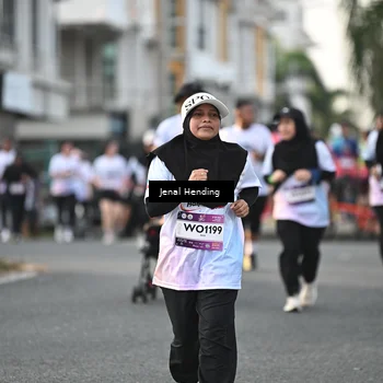 Runner Photo 7703768