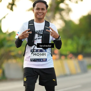 Runner Photo 7703772