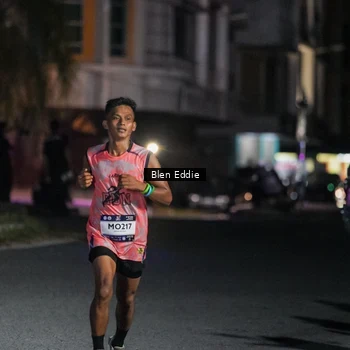 Runner Photo 7703788