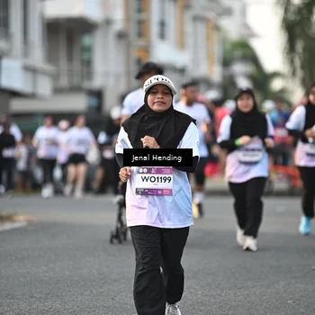 Runner Photo 7703791