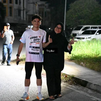 Runner Photo 7703795