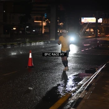 Runner Photo 7703810