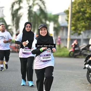 Runner Photo 7703811