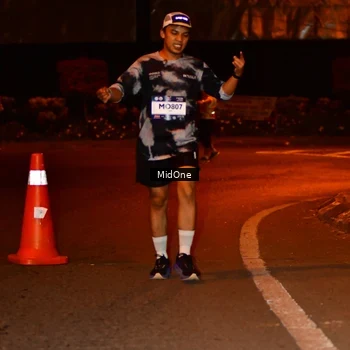Runner Photo 7703812