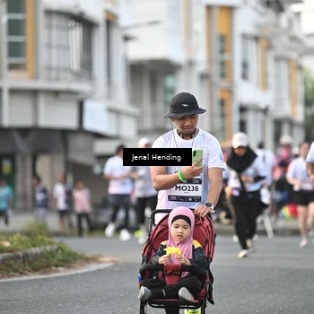 Runner Photo 7703823
