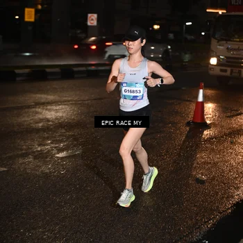 Runner Photo 7703840