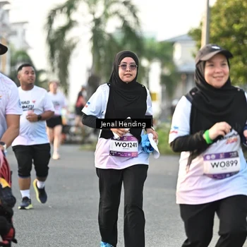 Runner Photo 7703847