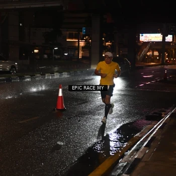 Runner Photo 7703857