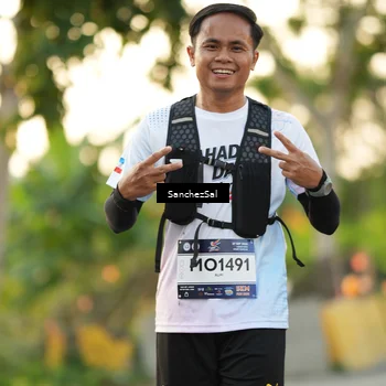 Runner Photo 7703872
