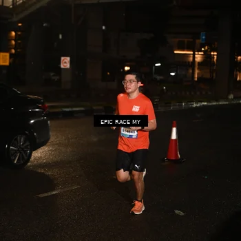 Runner Photo 7703880