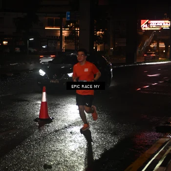 Runner Photo 7703895
