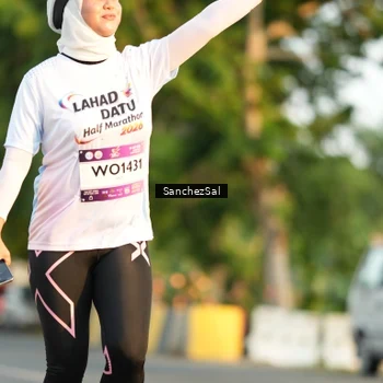 Runner Photo 7703899