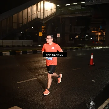 Runner Photo 7703907