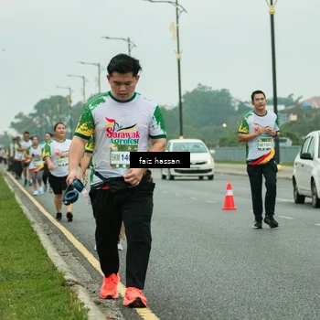 Runner Photo 7703909