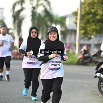 Runner Photo 7703923