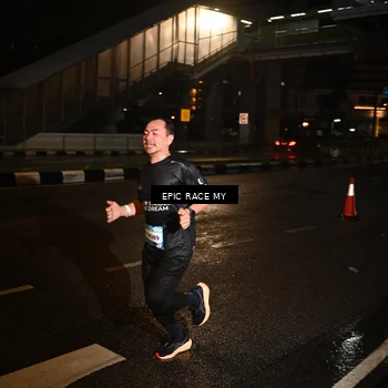 Runner Photo 7703931
