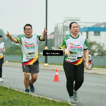 Runner Photo 7703936