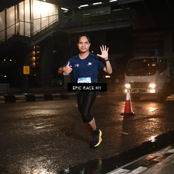 Runner Photo 7703941