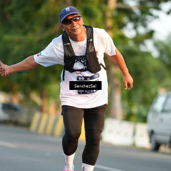 Runner Photo 7703945