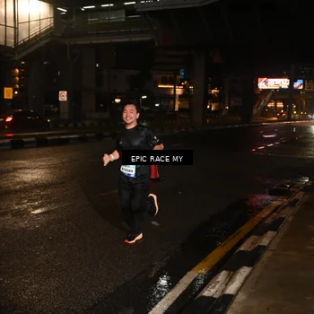 Runner Photo 7703950