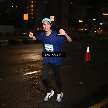 Runner Photo 7703978