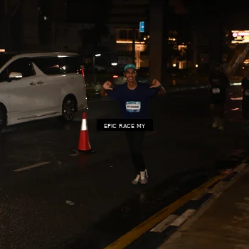 Runner Photo 7703982
