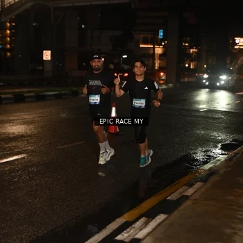 Runner Photo 7703993