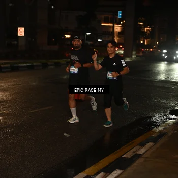 Runner Photo 7703995