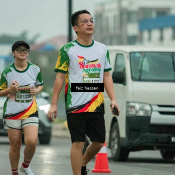 Runner Photo 7704001