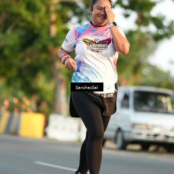 Runner Photo 7704004