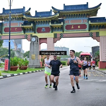 Runner Photo 7704018