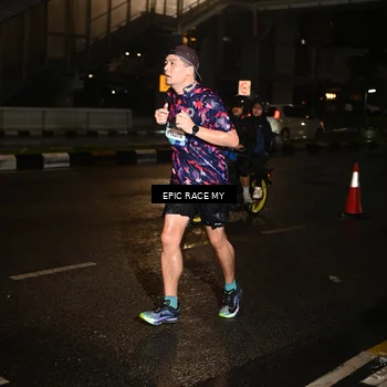 Runner Photo 7704029