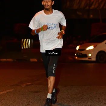 Runner Photo 7704040