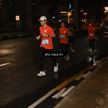 Runner Photo 7704054