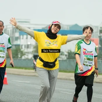 Runner Photo 7704060
