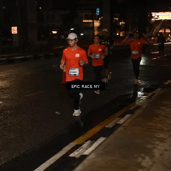 Runner Photo 7704078