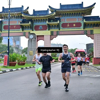 Runner Photo 7704087