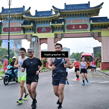 Runner Photo 7704095