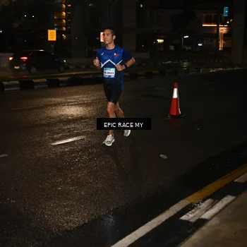 Runner Photo 7704105