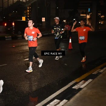 Runner Photo 7704109