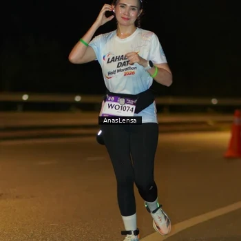Runner Photo 7704120