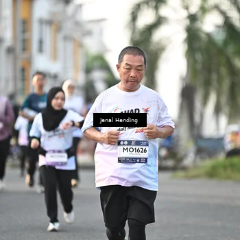 Runner Photo 7704131