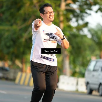 Runner Photo 7704151