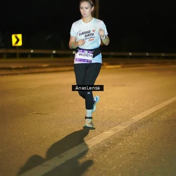Runner Photo 7704154
