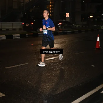 Runner Photo 7704155