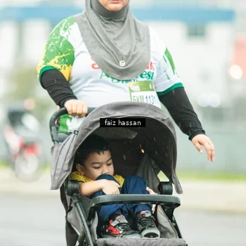 Runner Photo 7704159